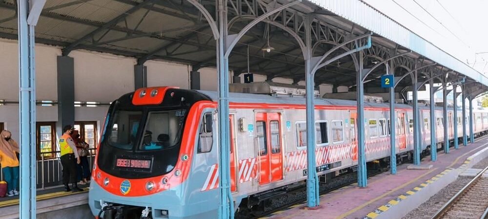 KRL Jogja–Solo: Transportasi Modern yang Menghubungkan Dua Kota Budaya